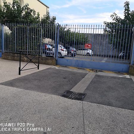 Le Pandora, Proche Tour Magne, Parking Et Terrasse Leilighet Nîmes Eksteriør bilde